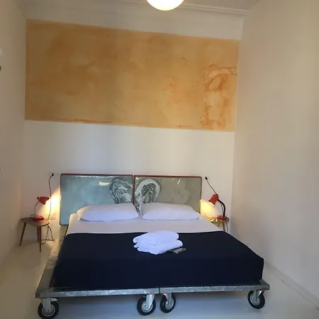 Art Guest house 3*